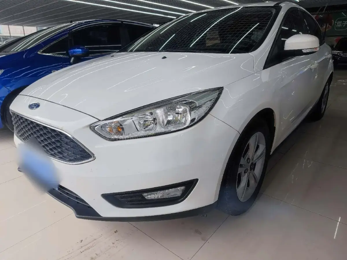 2017 Ford Focus 1.6L 125HP L4 5MT