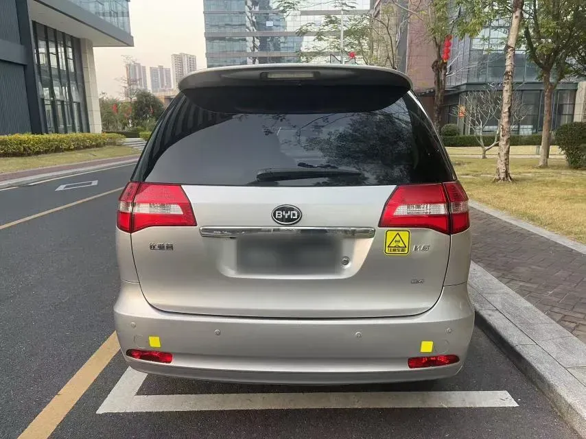 2013 BYD M6 2.4L 167HP L4 6MT,autocango,china used car exporter,china ev exporter,chinese used car exporter,chinese used ev exporter
