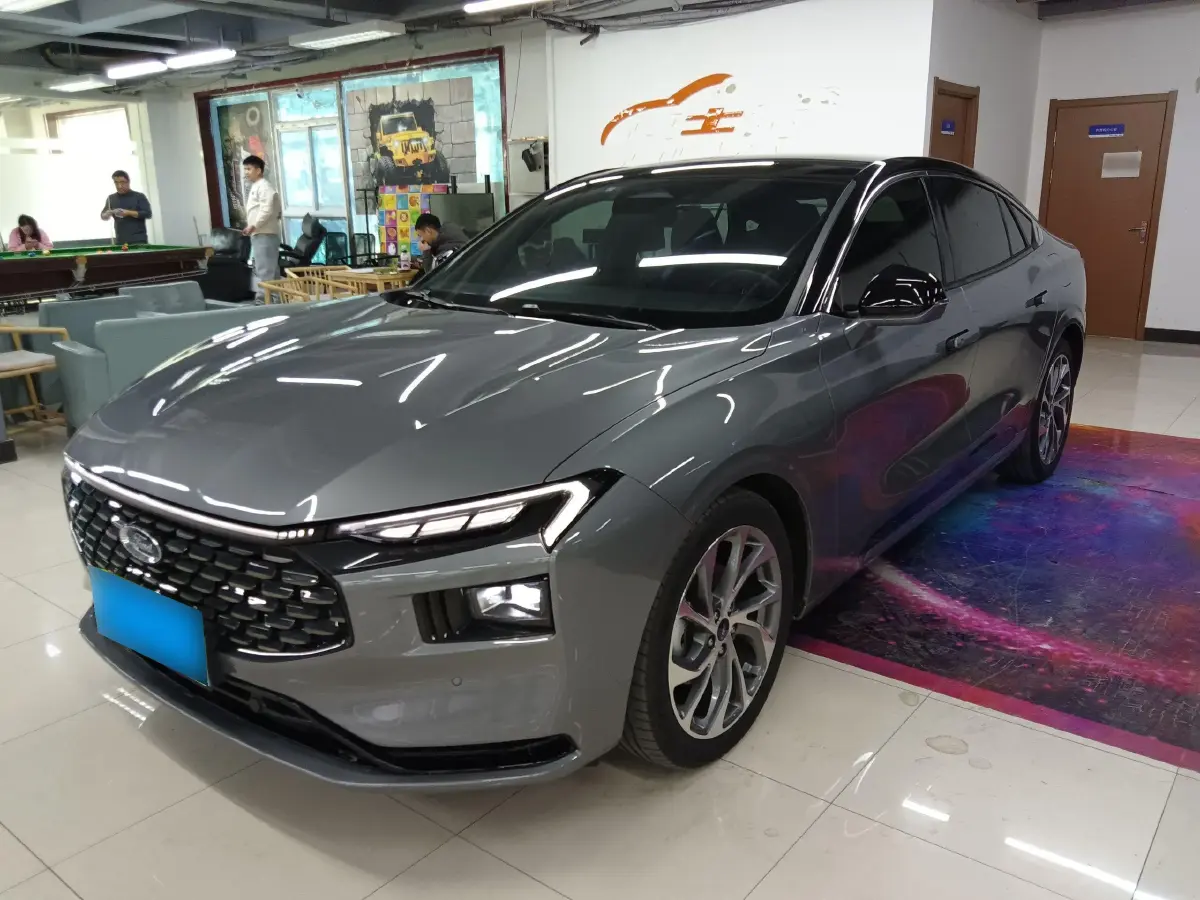 2022 Ford Mondeo 2.0T 238HP L4 8AT