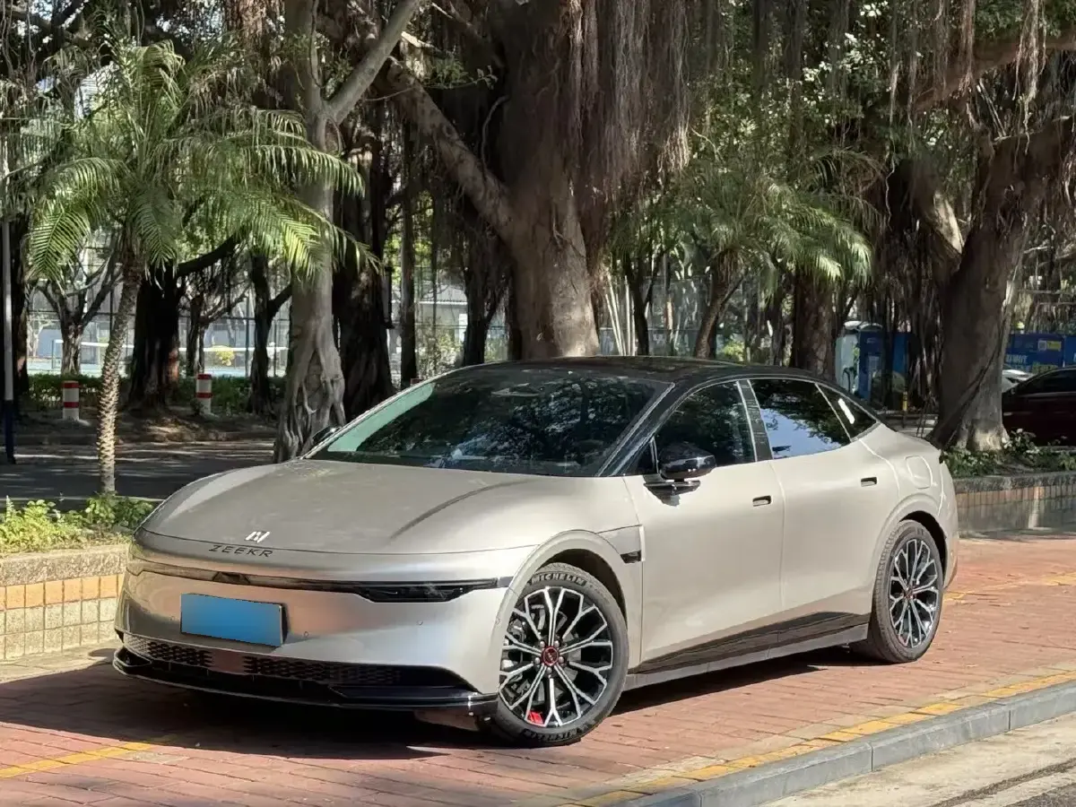 2024 Zeekr 007 BEV 75KWH