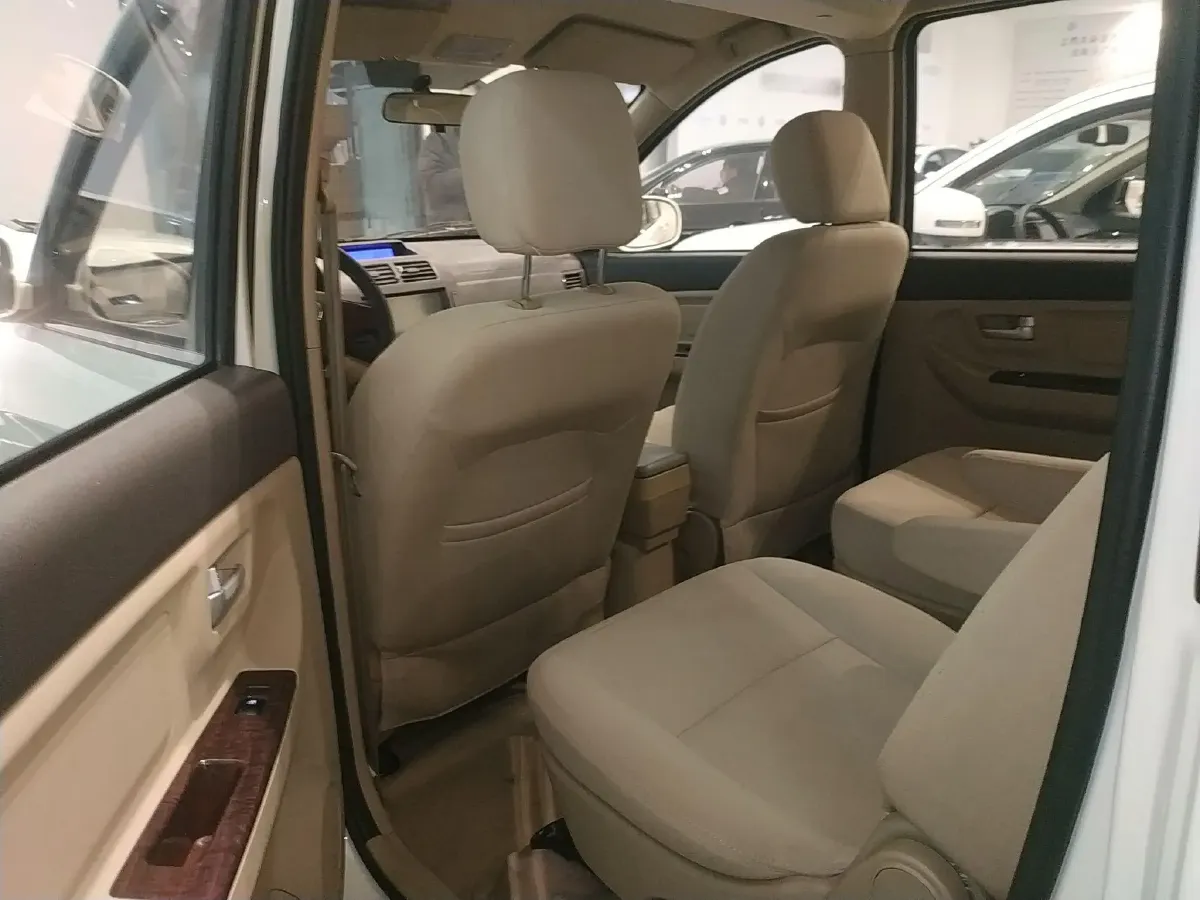 2015 BAIC WeiWang M30 1.5L 116HP L4 5MT,autocango,china used car exporter,china ev exporter,chinese used car exporter,chinese used ev exporter