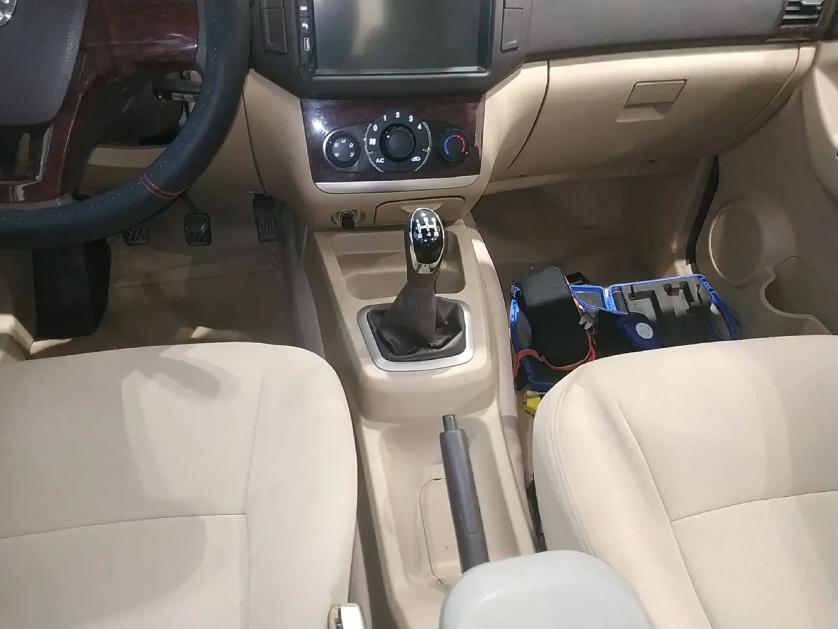 2015 BAIC WeiWang M30 1.5L 116HP L4 5MT,autocango,china used car exporter,china ev exporter,chinese used car exporter,chinese used ev exporter