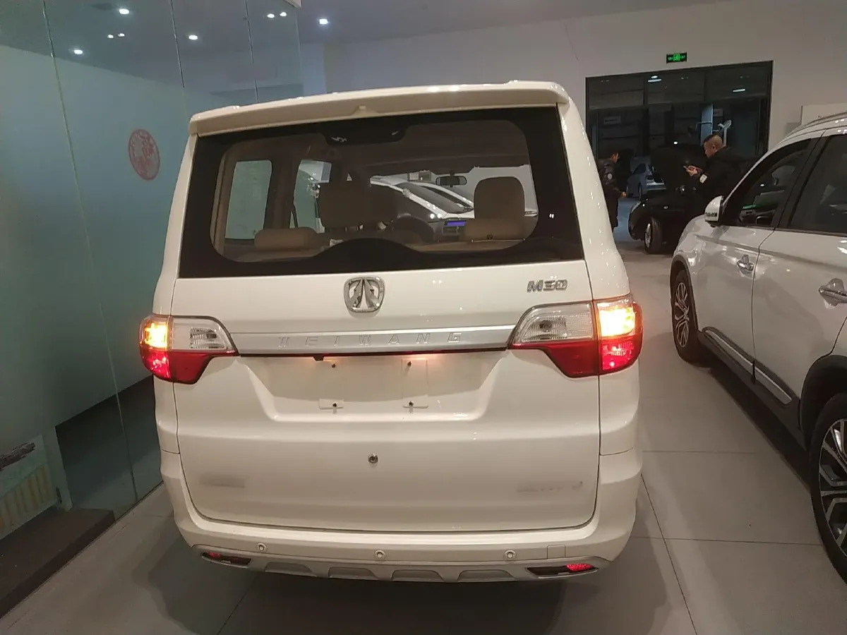 2015 BAIC WeiWang M30 1.5L 116HP L4 5MT,autocango,china used car exporter,china ev exporter,chinese used car exporter,chinese used ev exporter