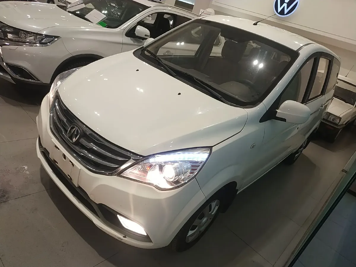 2015 BAIC WeiWang M30 1.5L 116HP L4 5MT,autocango,china used car exporter,china ev exporter,chinese used car exporter,chinese used ev exporter