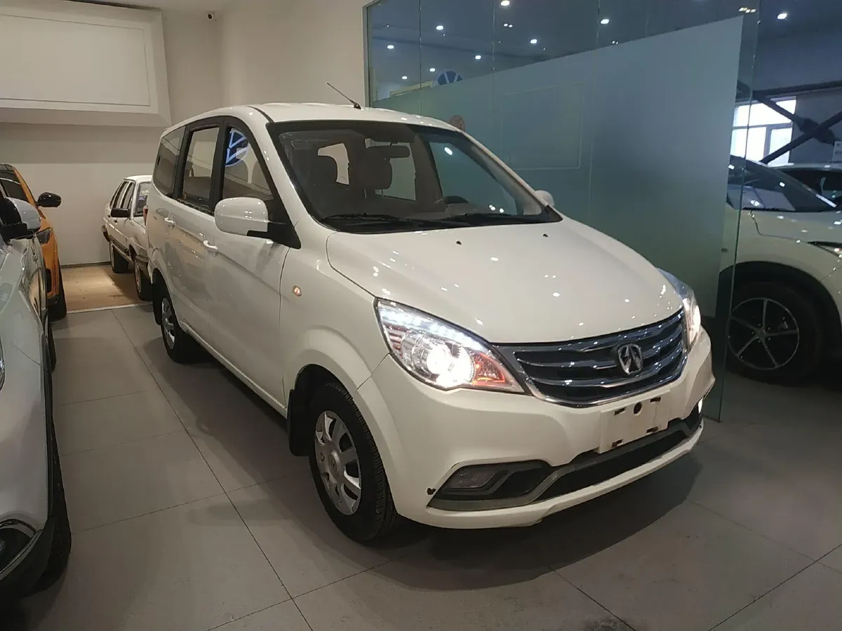 2015 BAIC WeiWang M30 1.5L 116HP L4 5MT,autocango,china used car exporter,china ev exporter,chinese used car exporter,chinese used ev exporter