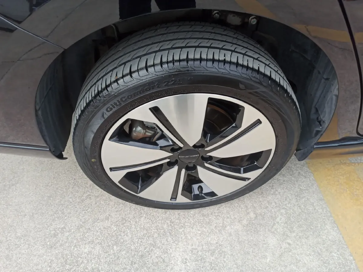 2022 BeiJing Auto EU7 BEV 60.7KWH,autocango,china used car exporter,china ev exporter,chinese used car exporter,chinese used ev exporter