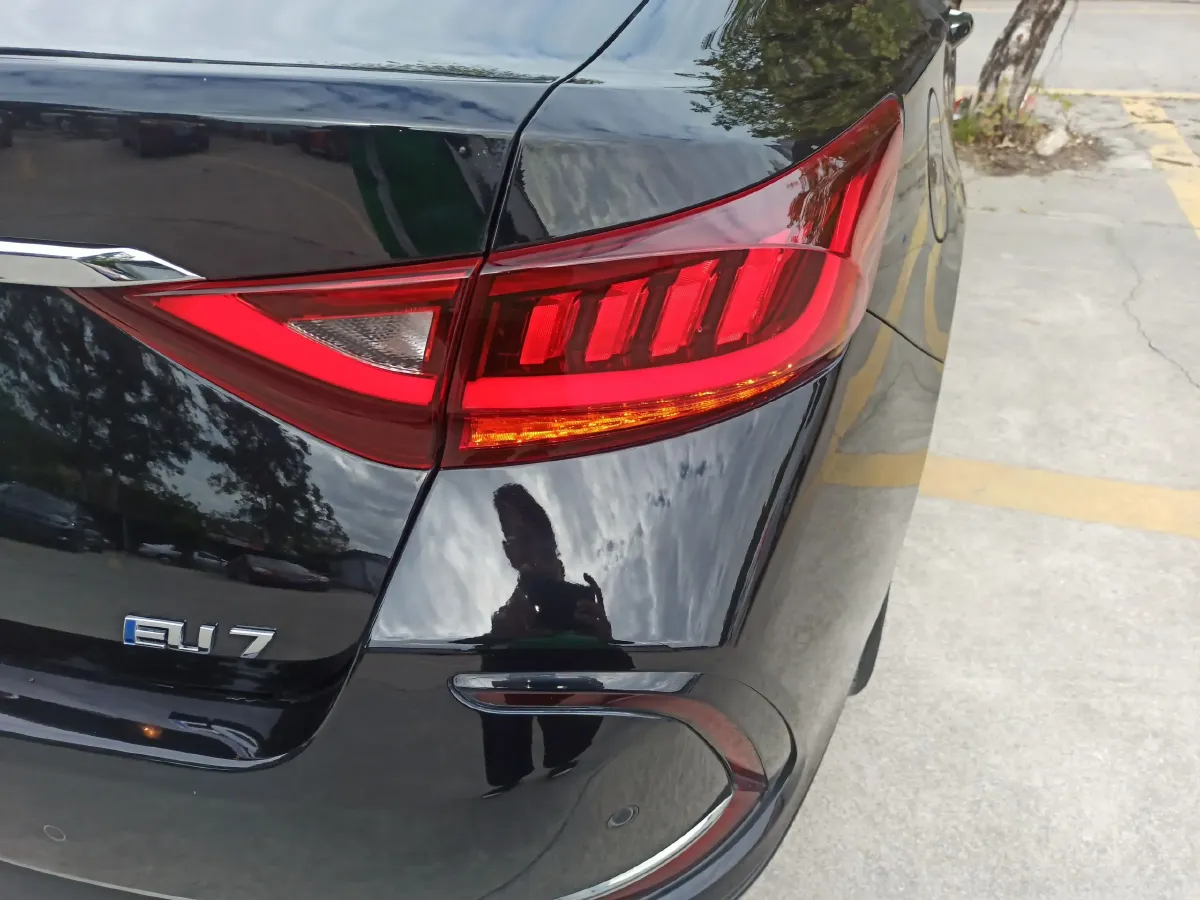 2022 BeiJing Auto EU7 BEV 60.7KWH,autocango,china used car exporter,china ev exporter,chinese used car exporter,chinese used ev exporter