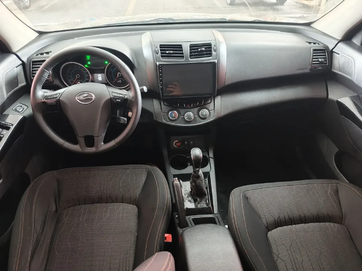 2014 Landwind X5 2.0T 190HP L4 8AT,autocango,china used car exporter,china ev exporter,chinese used car exporter,chinese used ev exporter