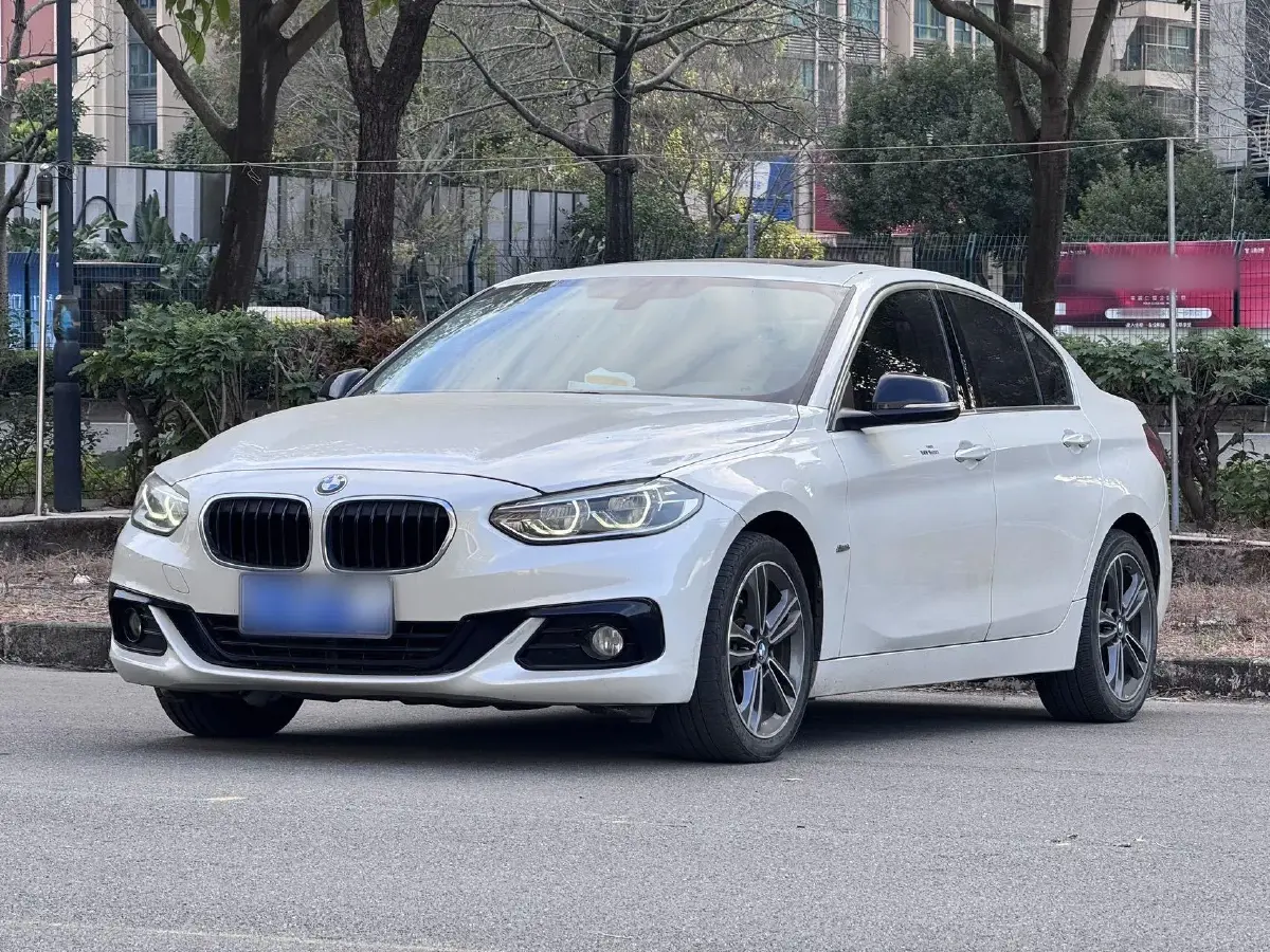2017 BMW 1 Series 1.5T 136HP L3 6AT