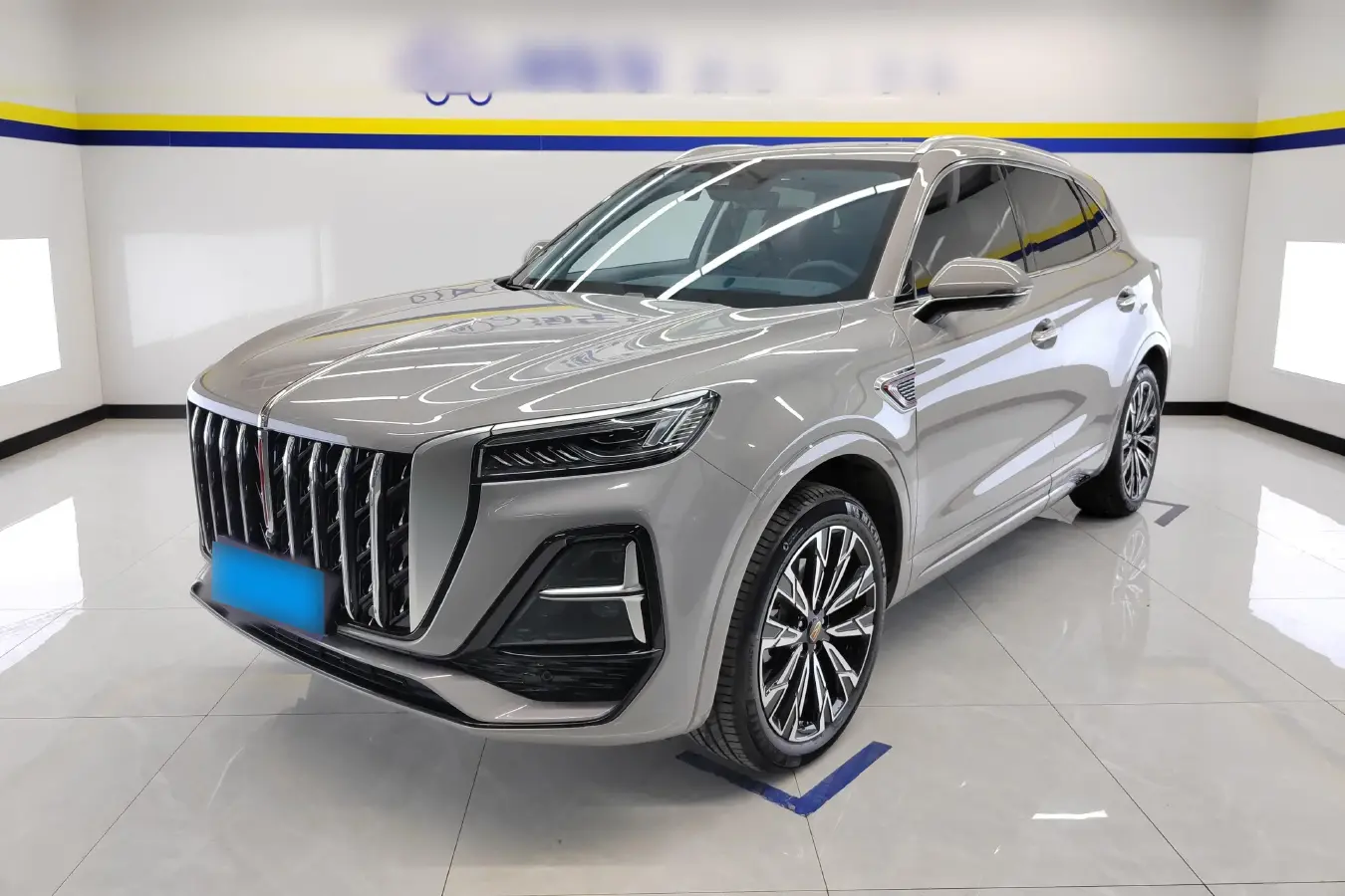 2023 HongQi HS5 2.0T 252HP L4 8AT