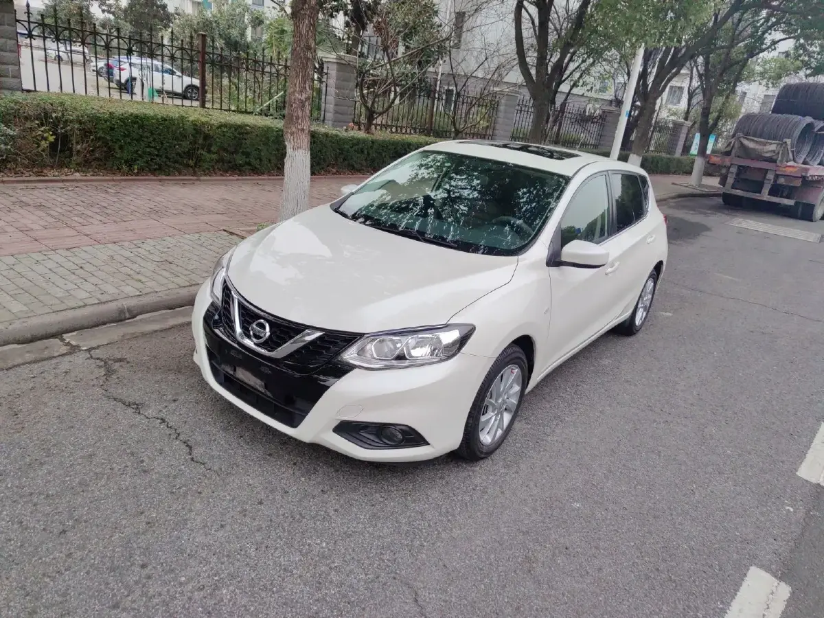 2016 Nissan Tiida 1.6L 126HP L4 CVT