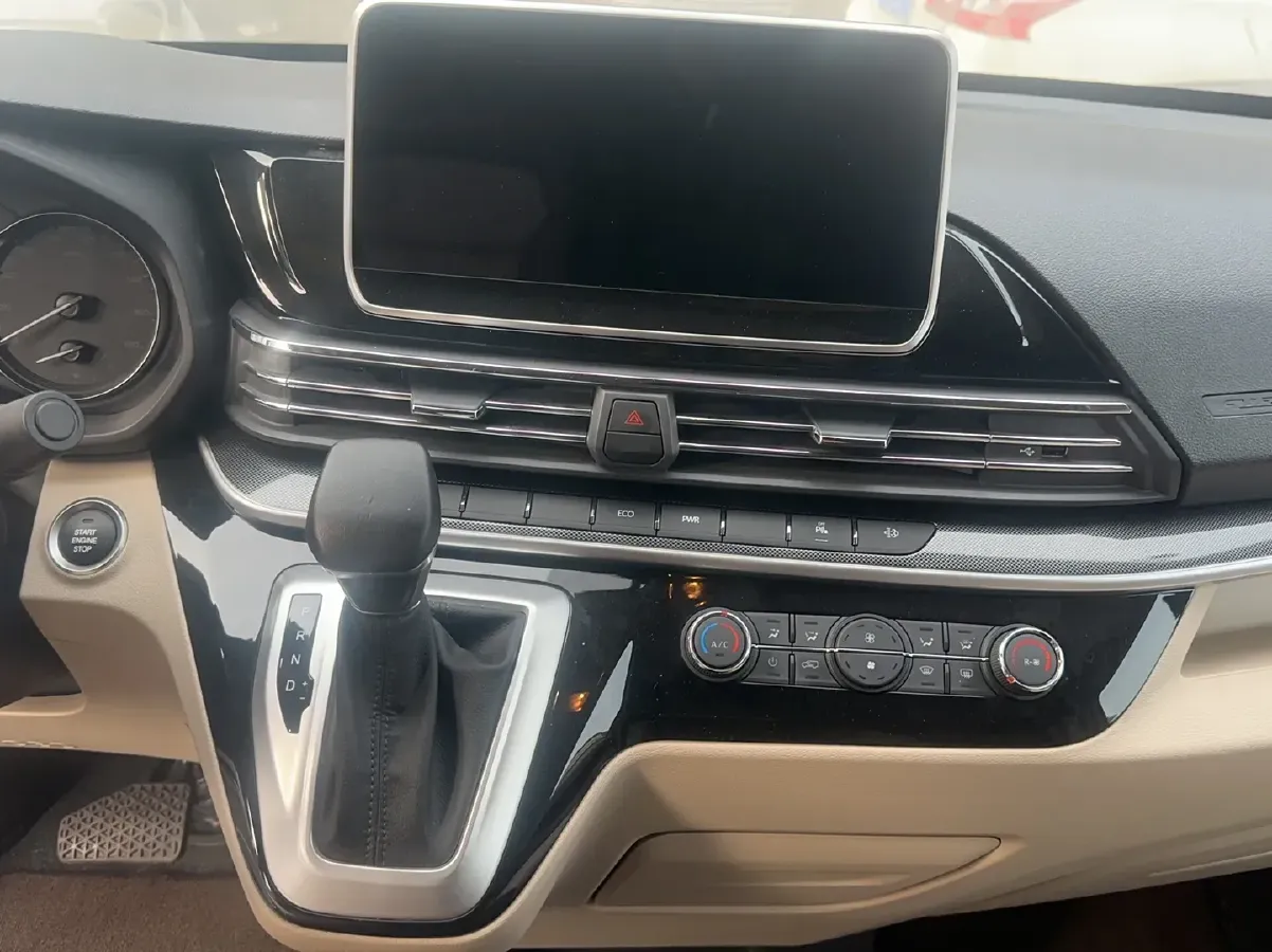 2023 MAXUS V100 RV 2.0T 150HP L4 6AT,autocango,china used car exporter,china ev exporter,chinese used car exporter,chinese used ev exporter