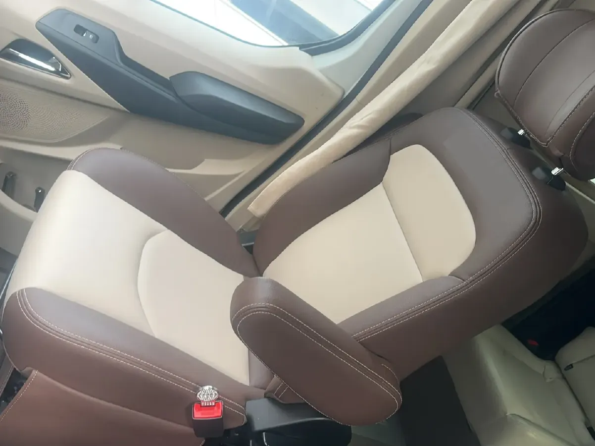 2023 MAXUS V100 RV 2.0T 150HP L4 6AT,autocango,china used car exporter,china ev exporter,chinese used car exporter,chinese used ev exporter