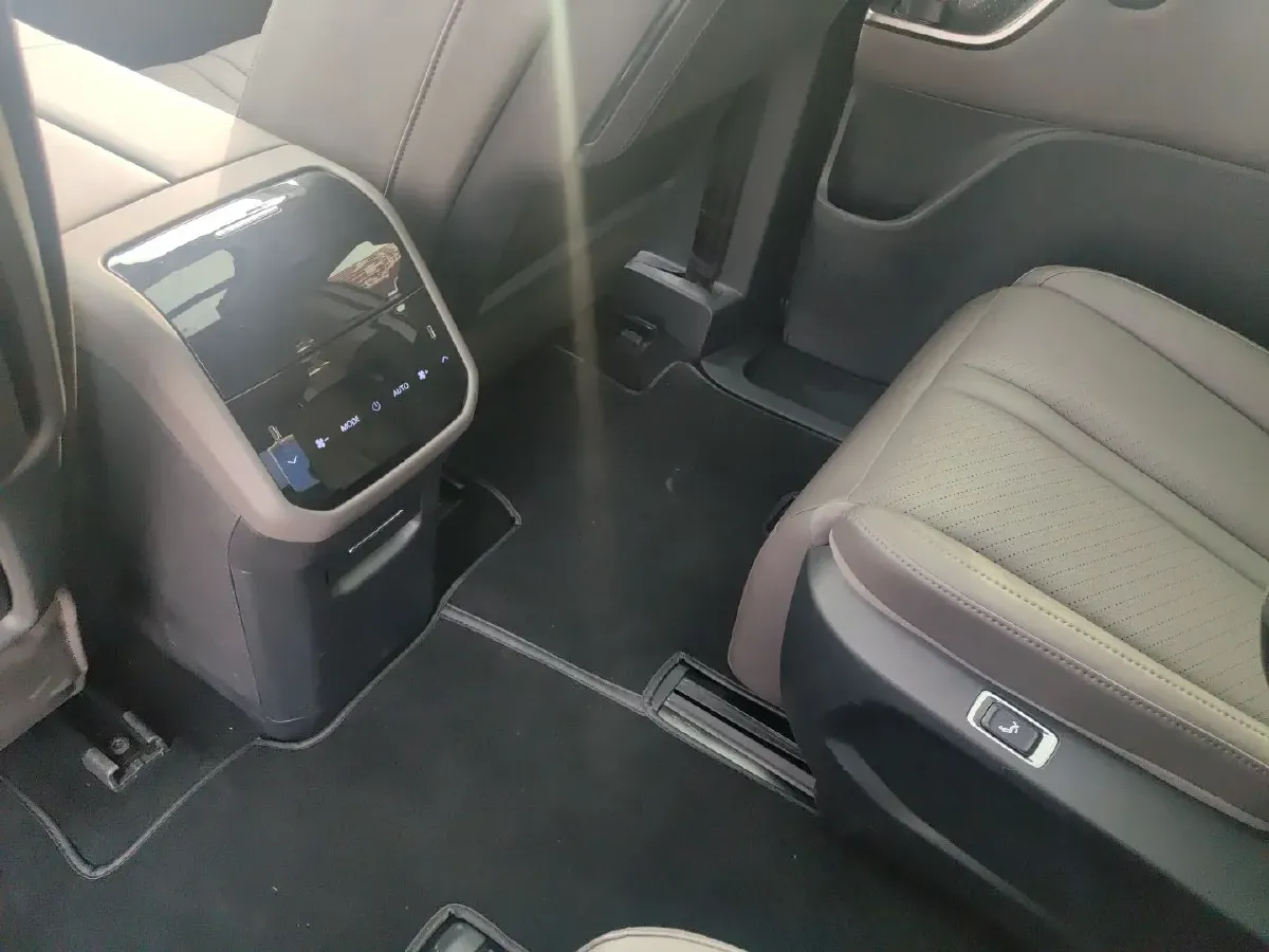 2024 MAXUS G70 2.0T 234HP L4 9AT,autocango,china used car exporter,china ev exporter,chinese used car exporter,chinese used ev exporter