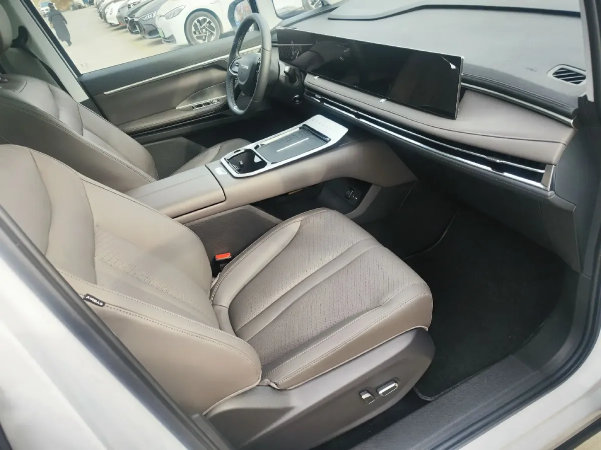 2024 MAXUS G70 2.0T 234HP L4 9AT,autocango,china used car exporter,china ev exporter,chinese used car exporter,chinese used ev exporter