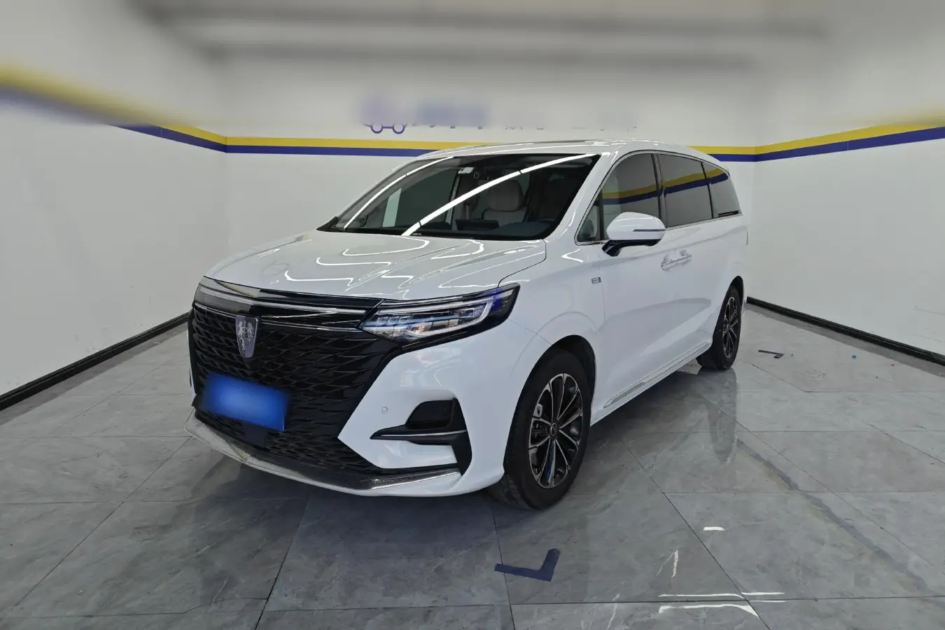 2022 Roewe iMAX8 2.0T 234HP L4 8AT