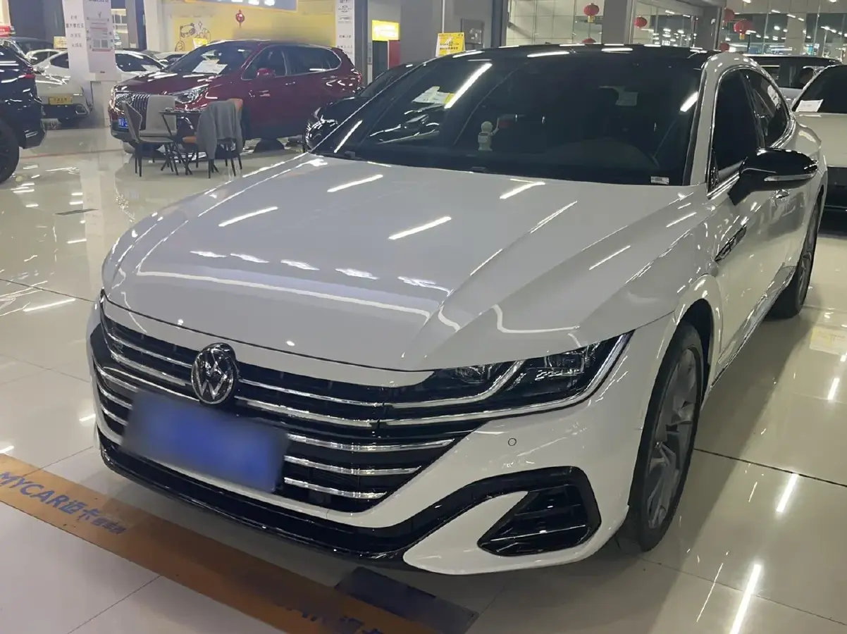 2024 Volkswagen CC 2.0T 220HP L4 7DCT