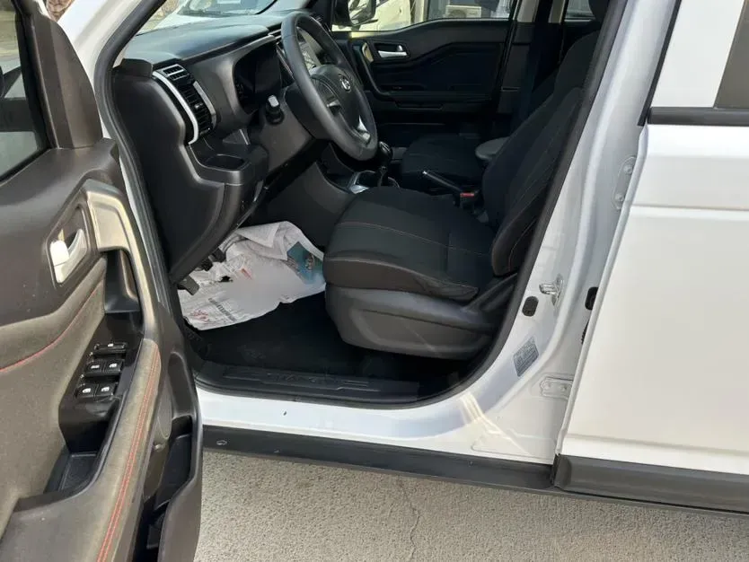 2018 ChangAn Oshan X70A 1.5L 107HP L4 5MT,autocango,china used car exporter,china ev exporter,chinese used car exporter,chinese used ev exporter