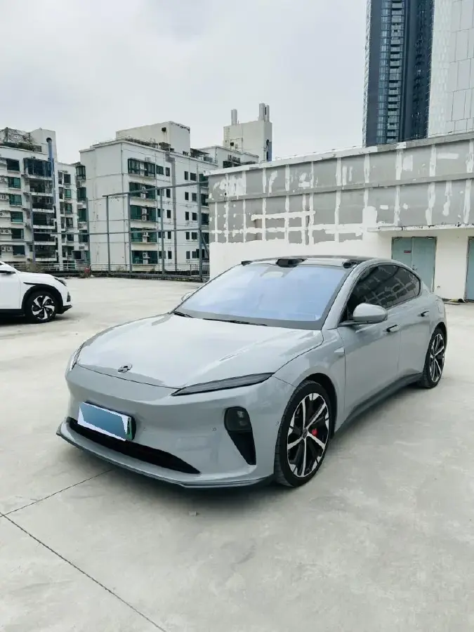 2022 NIO ET5 BEV 75KWH