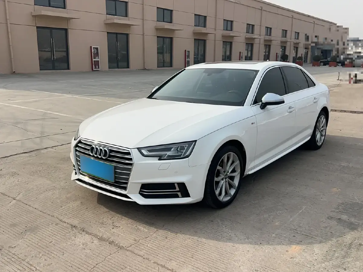2018 Audi A4L 2.0T 190HP L4 7DCT