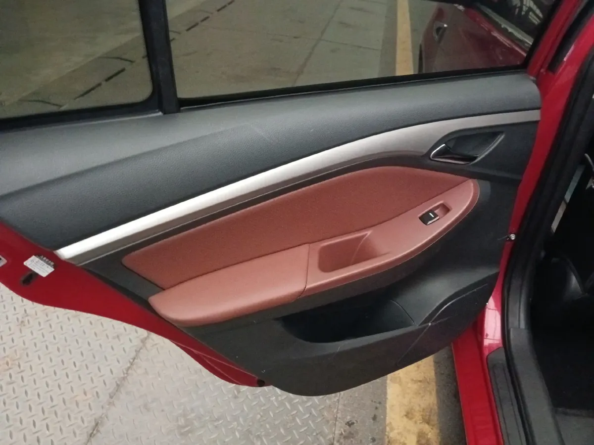 2014 BYD G5 1.5T 154HP L4 6DCT,autocango,china used car exporter,china ev exporter,chinese used car exporter,chinese used ev exporter