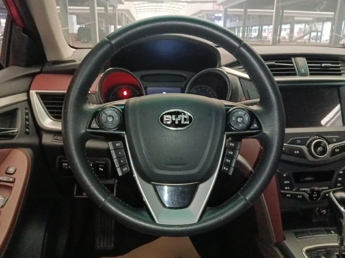 2014 BYD G5 1.5T 154HP L4 6DCT,autocango,china used car exporter,china ev exporter,chinese used car exporter,chinese used ev exporter