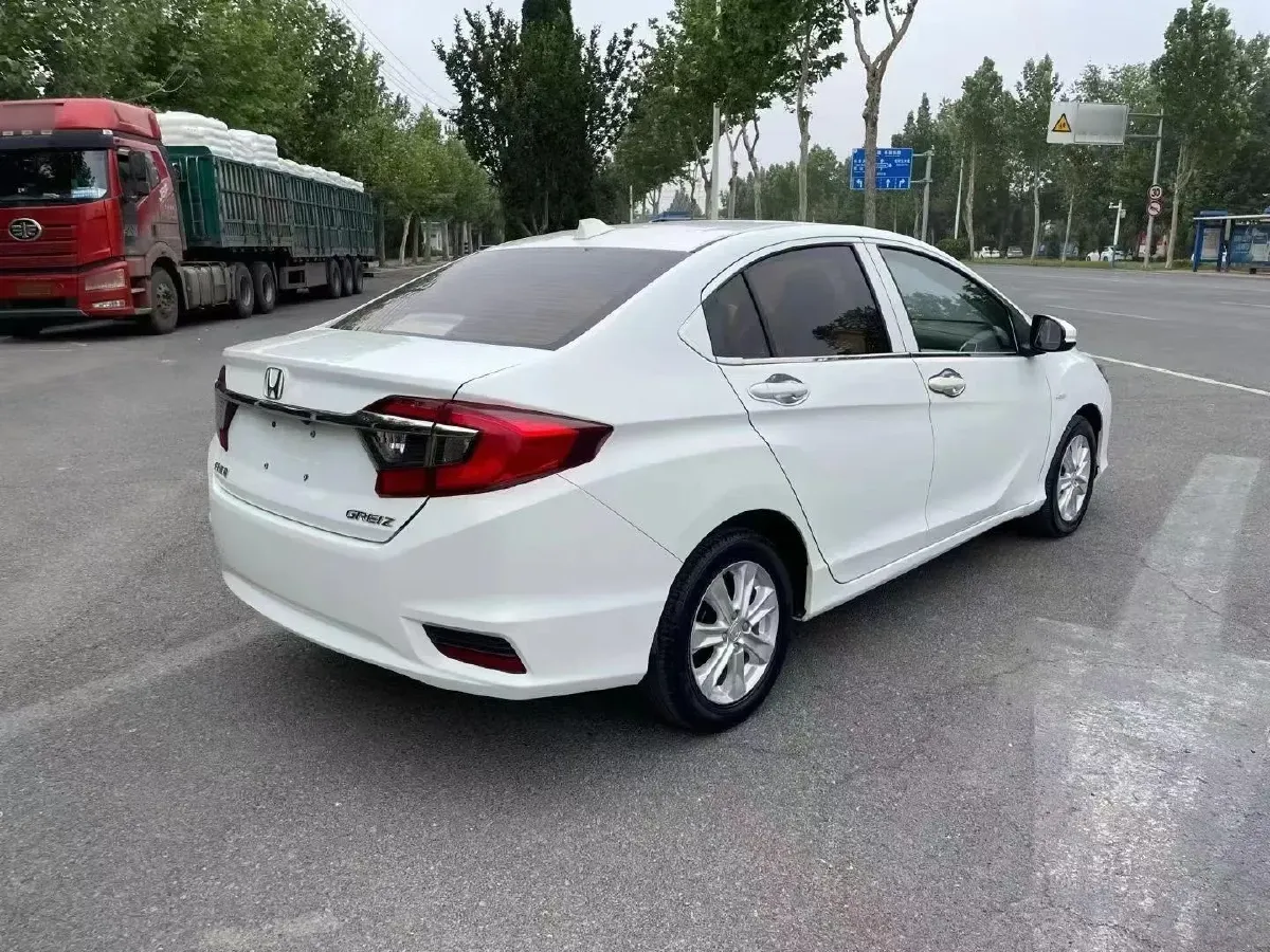 2016 Honda Greiz 1.5L 131HP L4 5MT,autocango,china used car exporter,china ev exporter,chinese used car exporter,chinese used ev exporter