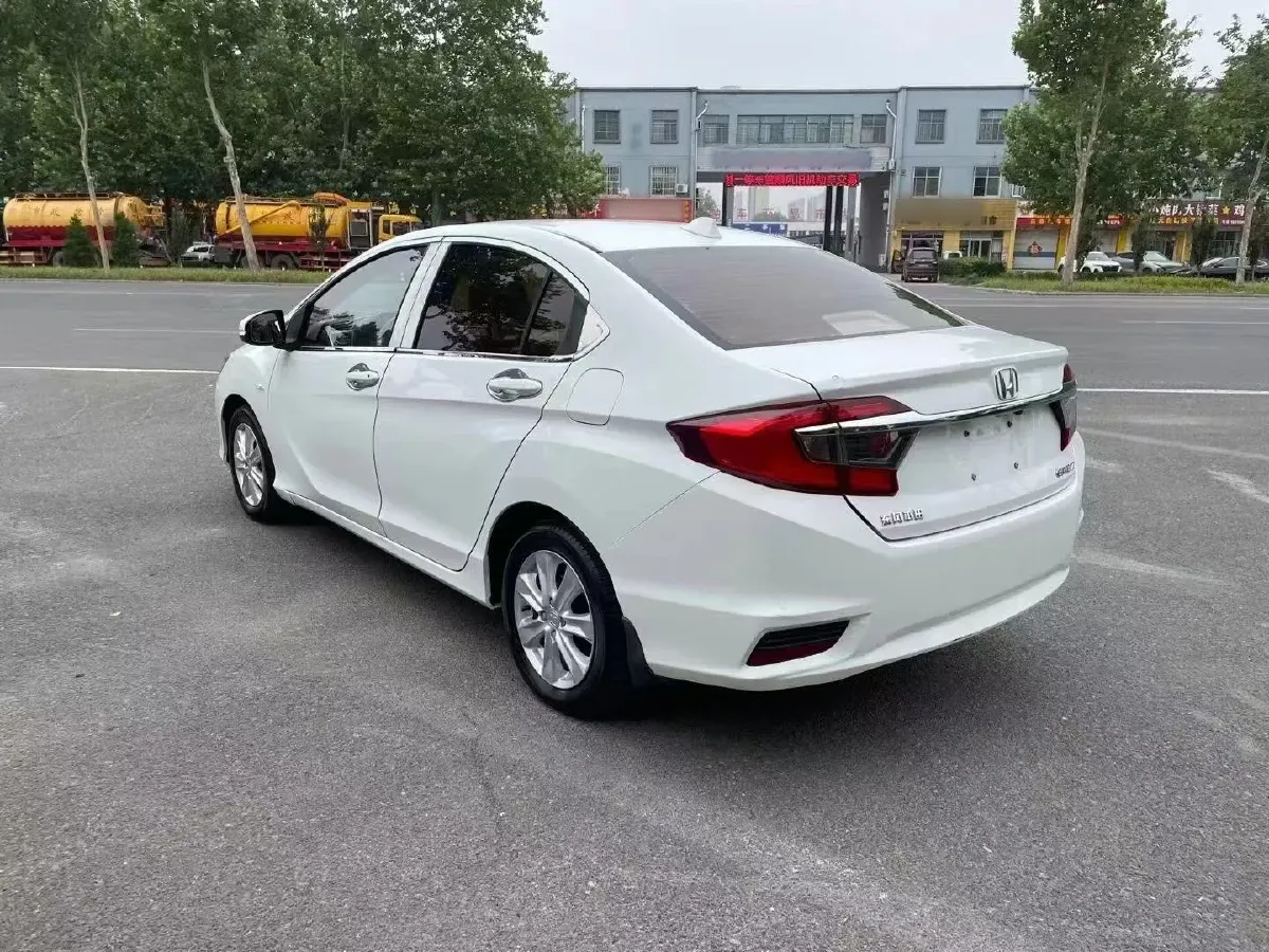 2016 Honda Greiz 1.5L 131HP L4 5MT,autocango,china used car exporter,china ev exporter,chinese used car exporter,chinese used ev exporter