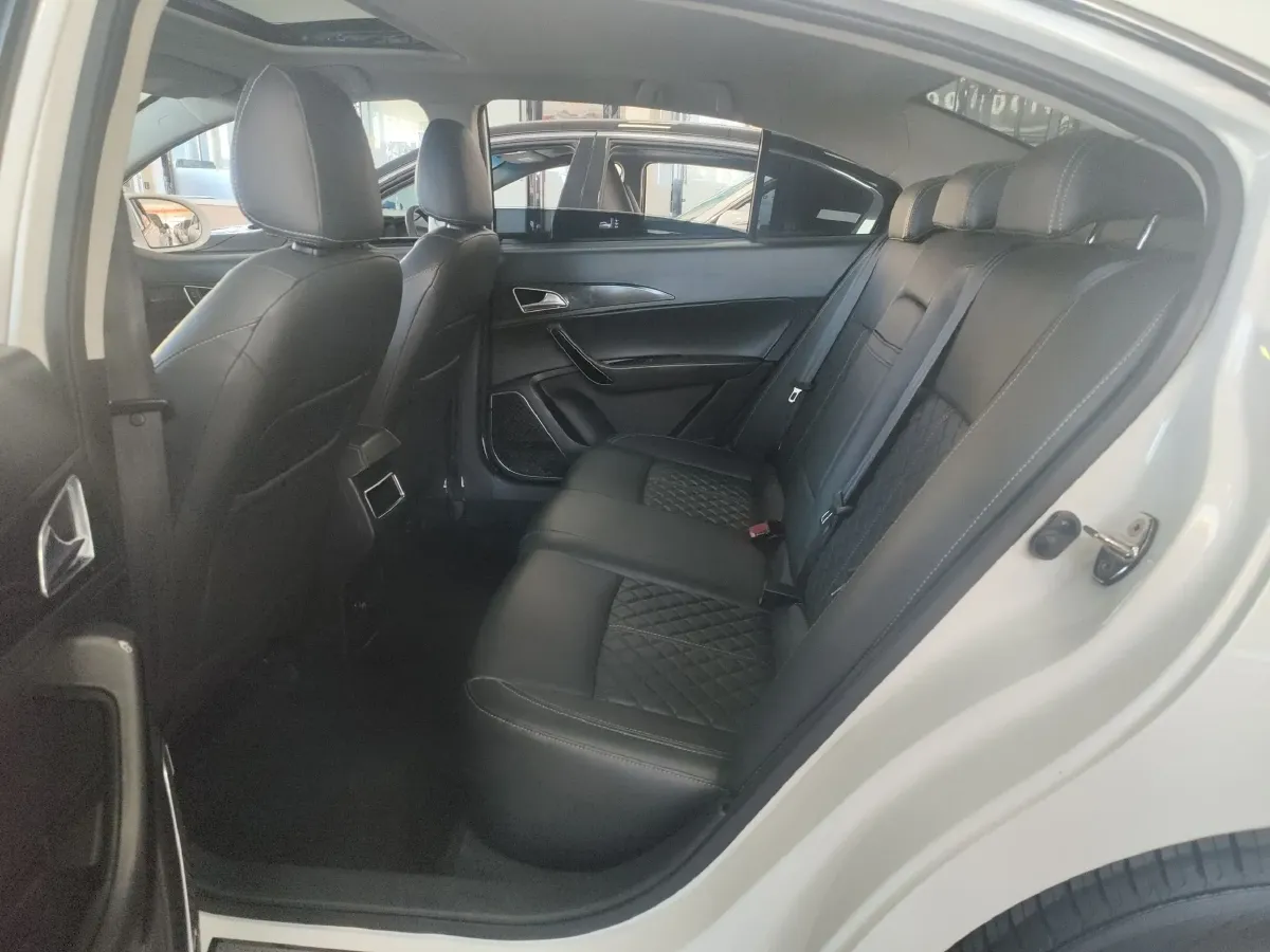 2017 Zotye Z560 1.5T 144HP L4 5MT,autocango,china used car exporter,china ev exporter,chinese used car exporter,chinese used ev exporter