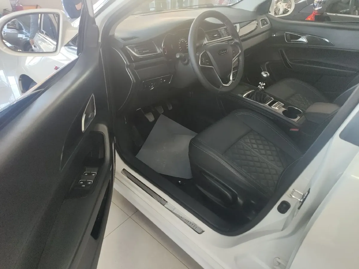 2017 Zotye Z560 1.5T 144HP L4 5MT,autocango,china used car exporter,china ev exporter,chinese used car exporter,chinese used ev exporter