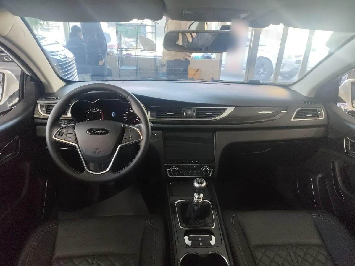 2017 Zotye Z560 1.5T 144HP L4 5MT,autocango,china used car exporter,china ev exporter,chinese used car exporter,chinese used ev exporter