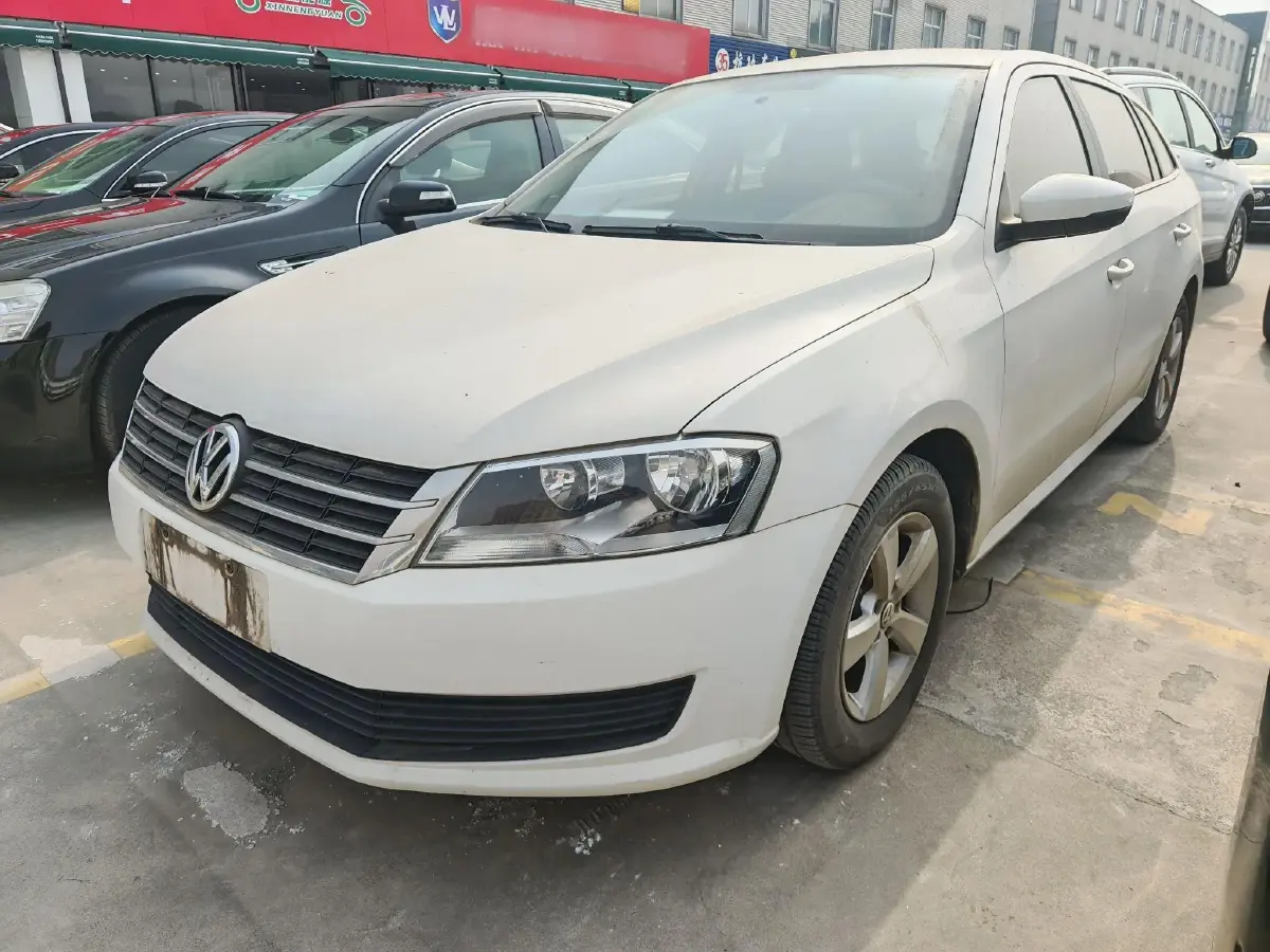 2013 Volkswagen Gran Lavida 1.6L 110HP L4 5MT