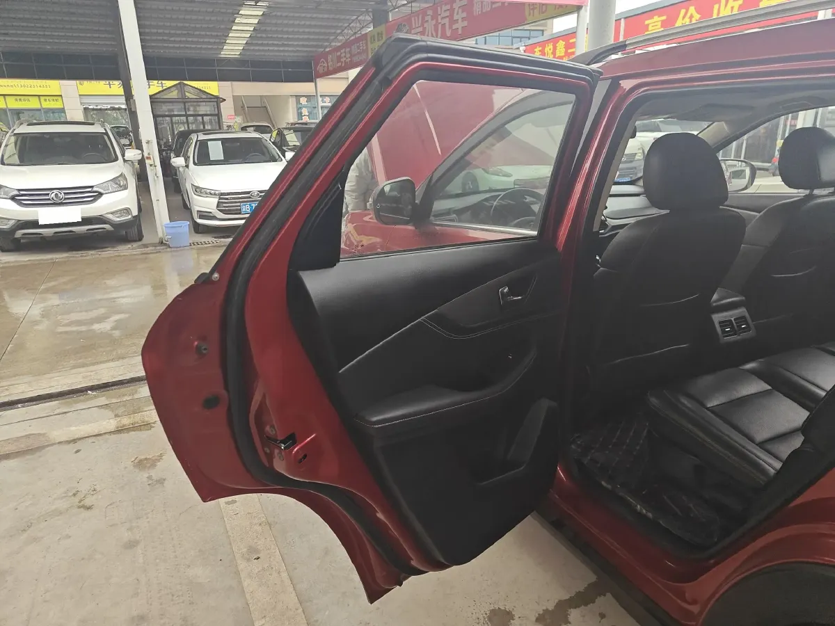 2018 DongFeng Fengon Fengon S560 1.8L 139HP L4 CVT,autocango,china used car exporter,china ev exporter,chinese used car exporter,chinese used ev exporter