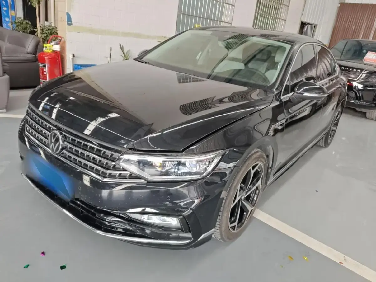 2023 Volkswagen Magotan 2.0T 186HP L4 7DCT