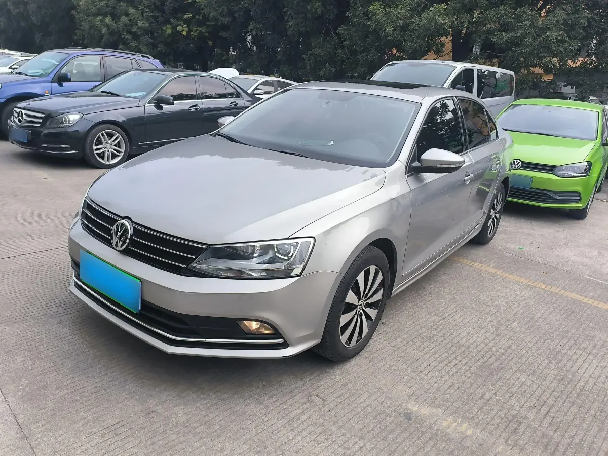 2018 Volkswagen Sagitar 1.4T 150HP L4 7DCT