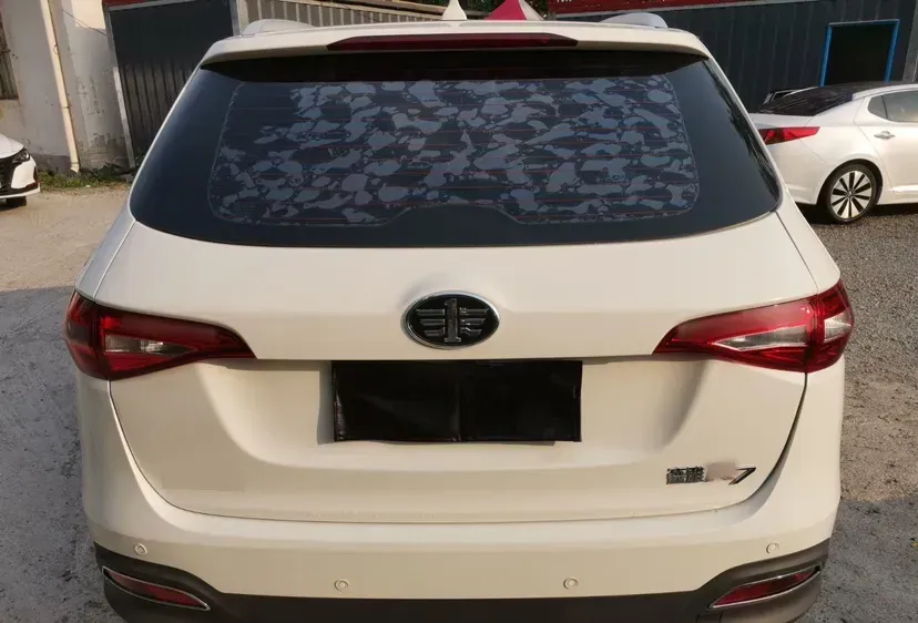 2017 FAW Senia R7 1.6L 116HP L4 5MT,autocango,china used car exporter,china ev exporter,chinese used car exporter,chinese used ev exporter