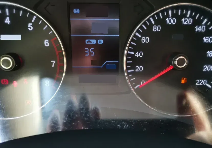 2017 FAW Senia R7 1.6L 116HP L4 5MT,autocango,china used car exporter,china ev exporter,chinese used car exporter,chinese used ev exporter