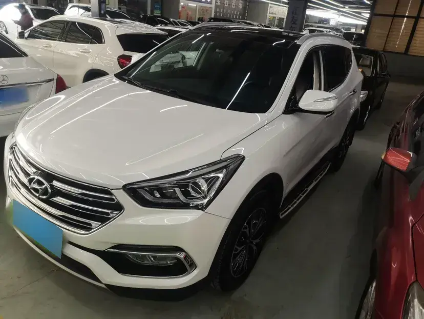2017 Hyundai Santafe 2.0T 245HP L4 6AT