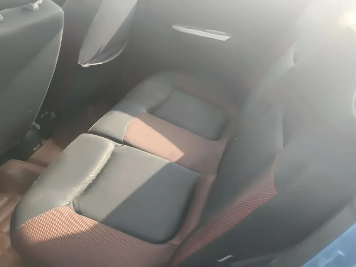 2012 BaoJun LeChi 1.2L 86HP L4 5MT,autocango,china used car exporter,china ev exporter,chinese used car exporter,chinese used ev exporter