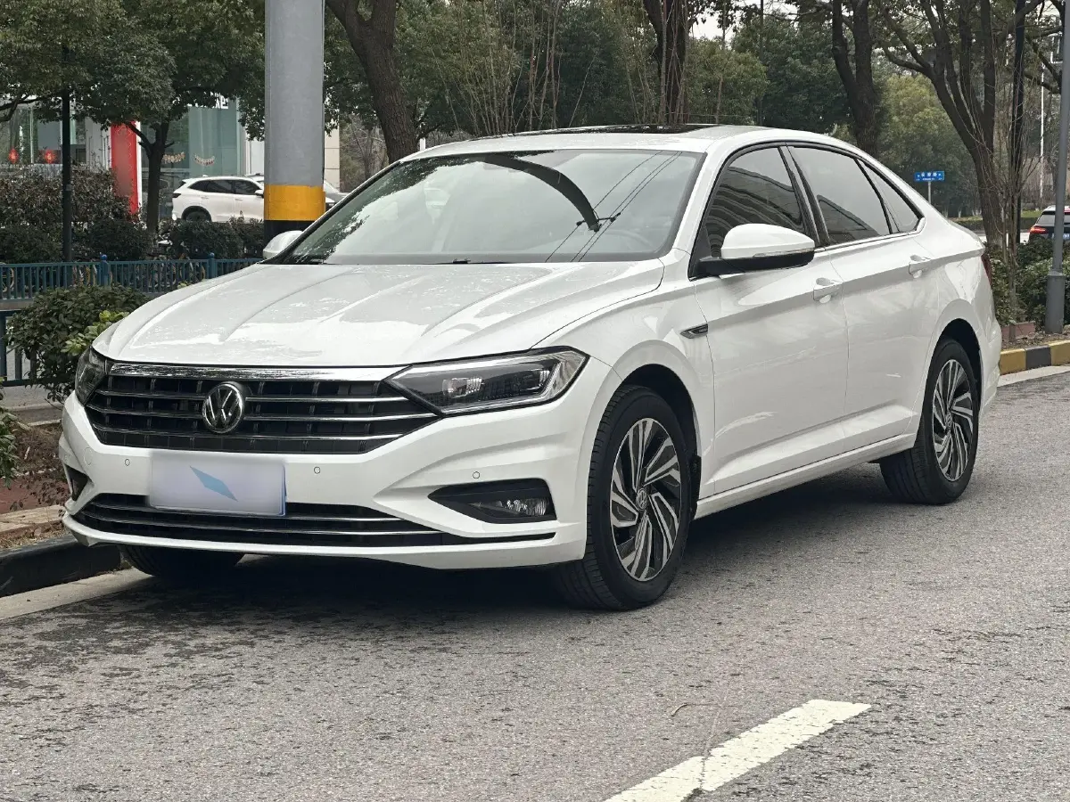 2020 Volkswagen Sagitar 1.4T 150HP L4 7DCT