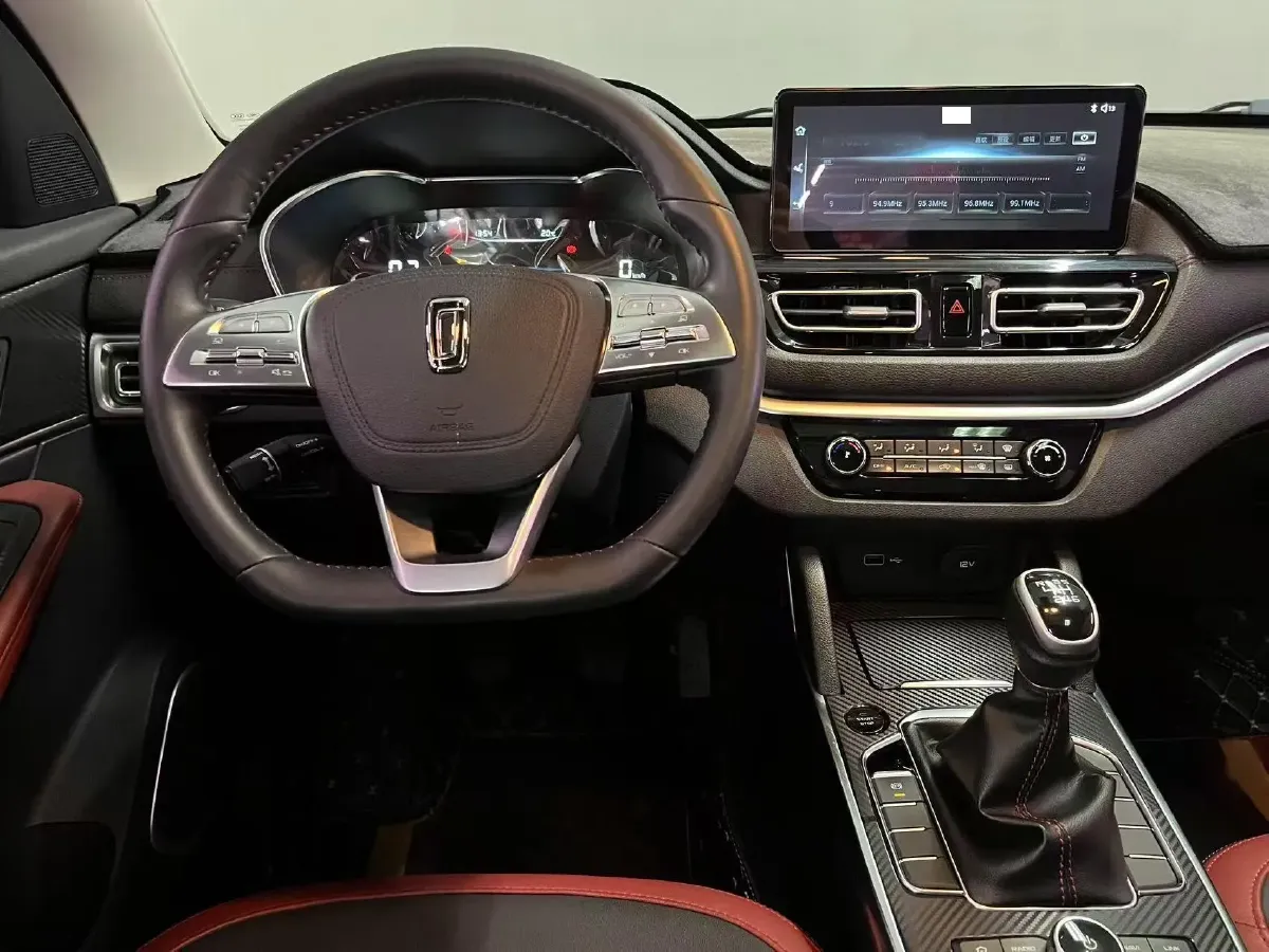 2021 Bestune T33 1.2T 143HP L4 6MT,autocango,china used car exporter,china ev exporter,chinese used car exporter,chinese used ev exporter