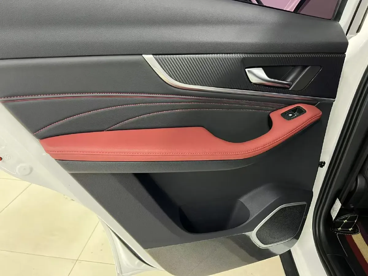 2021 Bestune T33 1.2T 143HP L4 6MT,autocango,china used car exporter,china ev exporter,chinese used car exporter,chinese used ev exporter