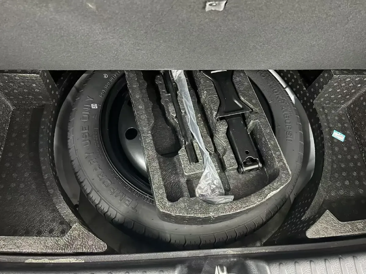 2021 Bestune T33 1.2T 143HP L4 6MT,autocango,china used car exporter,china ev exporter,chinese used car exporter,chinese used ev exporter