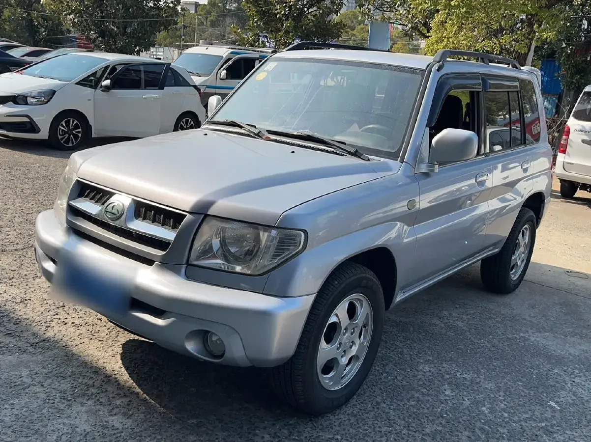 2013 Leopaard FeiTeng 2.0L 121HP L4 5MT,autocango,china used car exporter,china ev exporter,chinese used car exporter,chinese used ev exporter