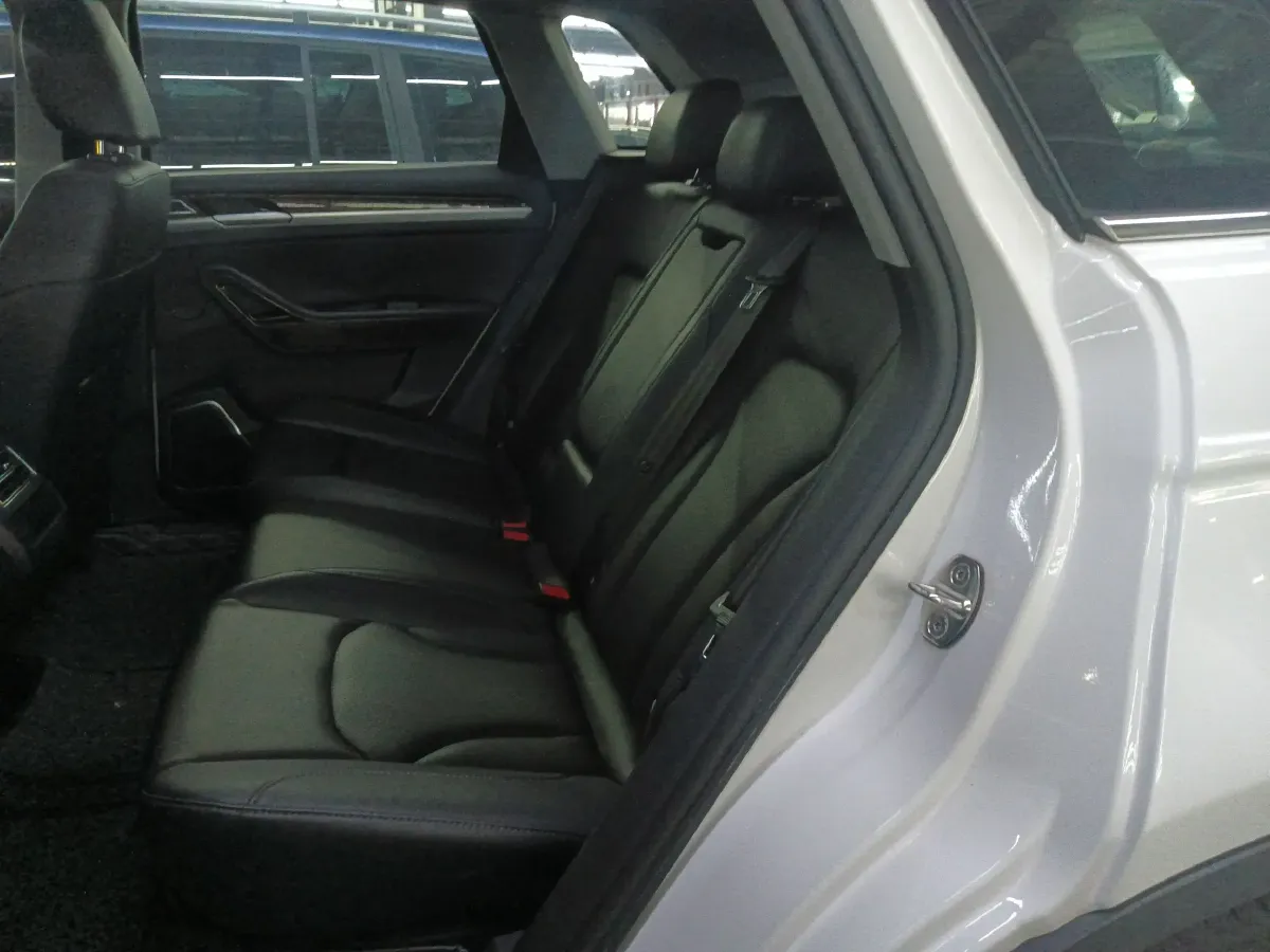 2017 Zotye Damy X7 1.8T 177HP L4 6DCT,autocango,china used car exporter,china ev exporter,chinese used car exporter,chinese used ev exporter