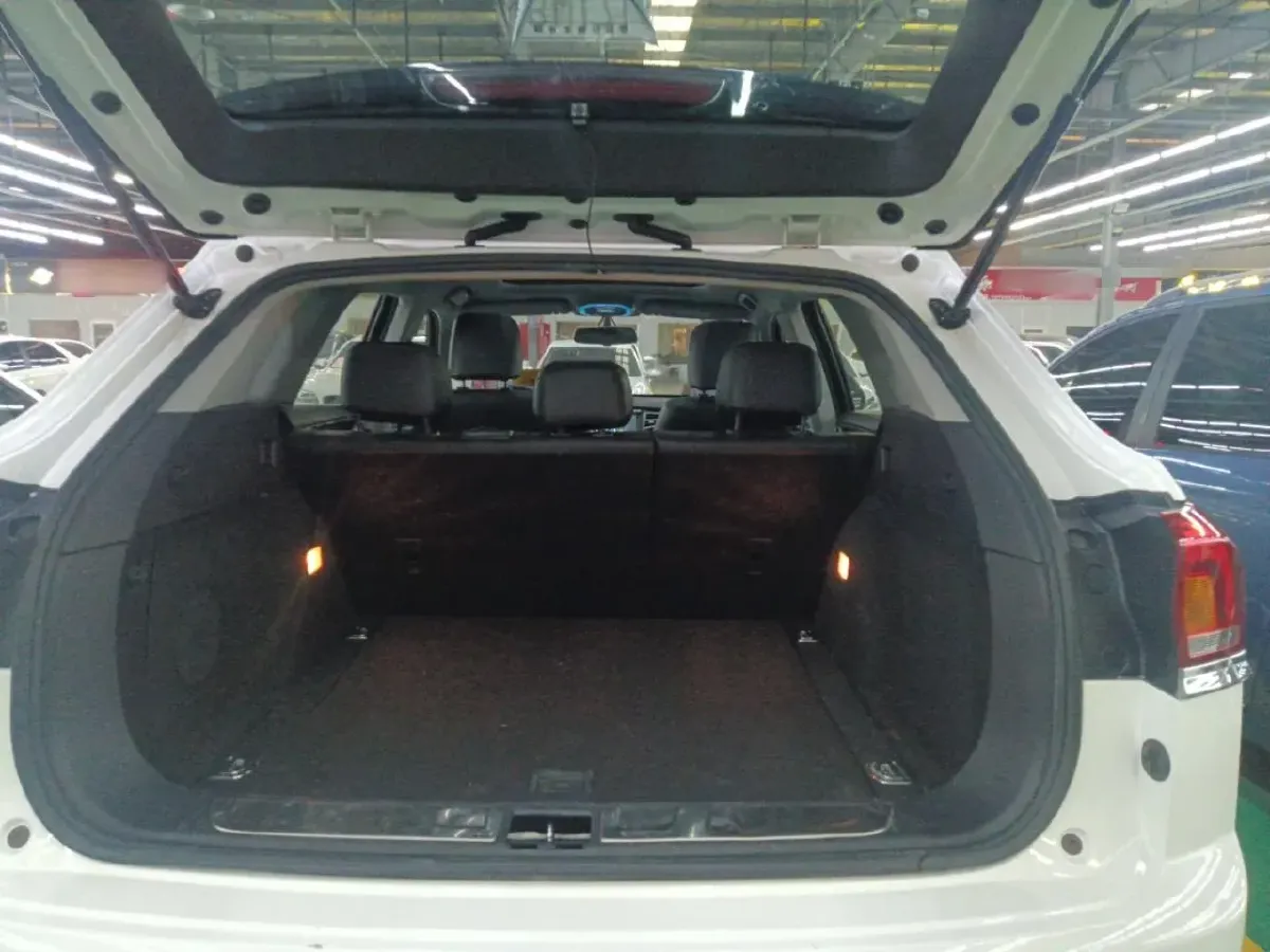 2017 Zotye Damy X7 1.8T 177HP L4 6DCT,autocango,china used car exporter,china ev exporter,chinese used car exporter,chinese used ev exporter