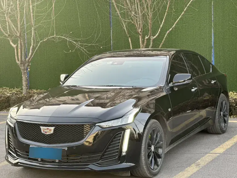 2022 Cadillac CT5 2.0T 237HP L4 10AT