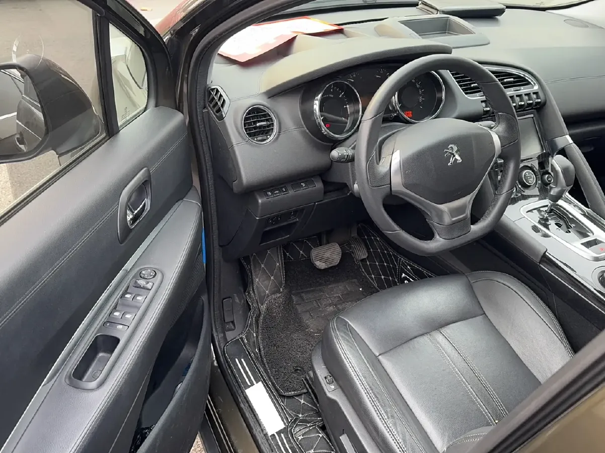 2015 Peugeot 3008 1.6T 167HP L4 6AT,autocango,china used car exporter,china ev exporter,chinese used car exporter,chinese used ev exporter