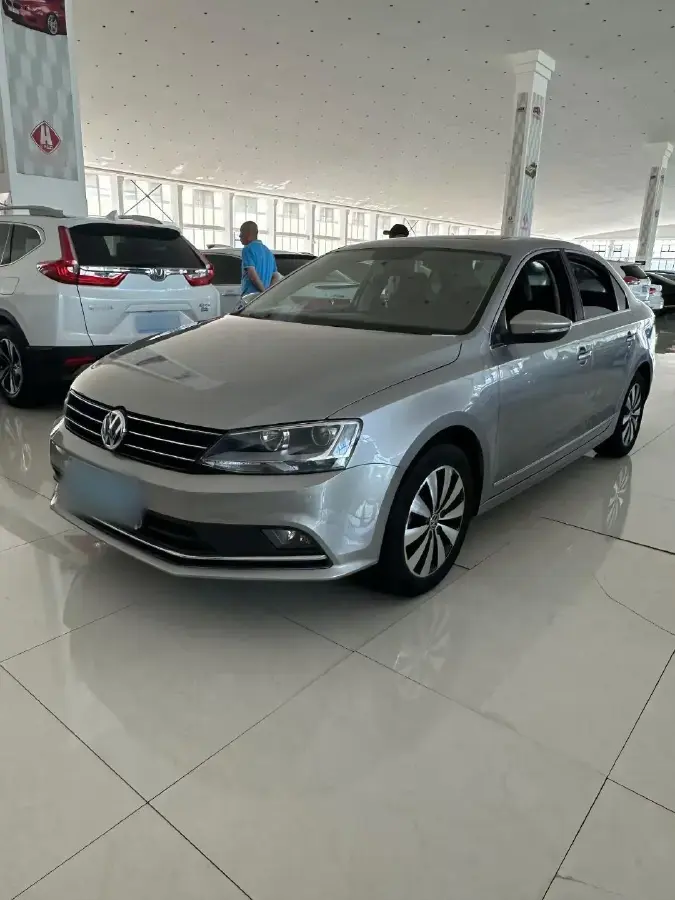 2017 Volkswagen Sagitar 1.6L 110HP L4 6AT