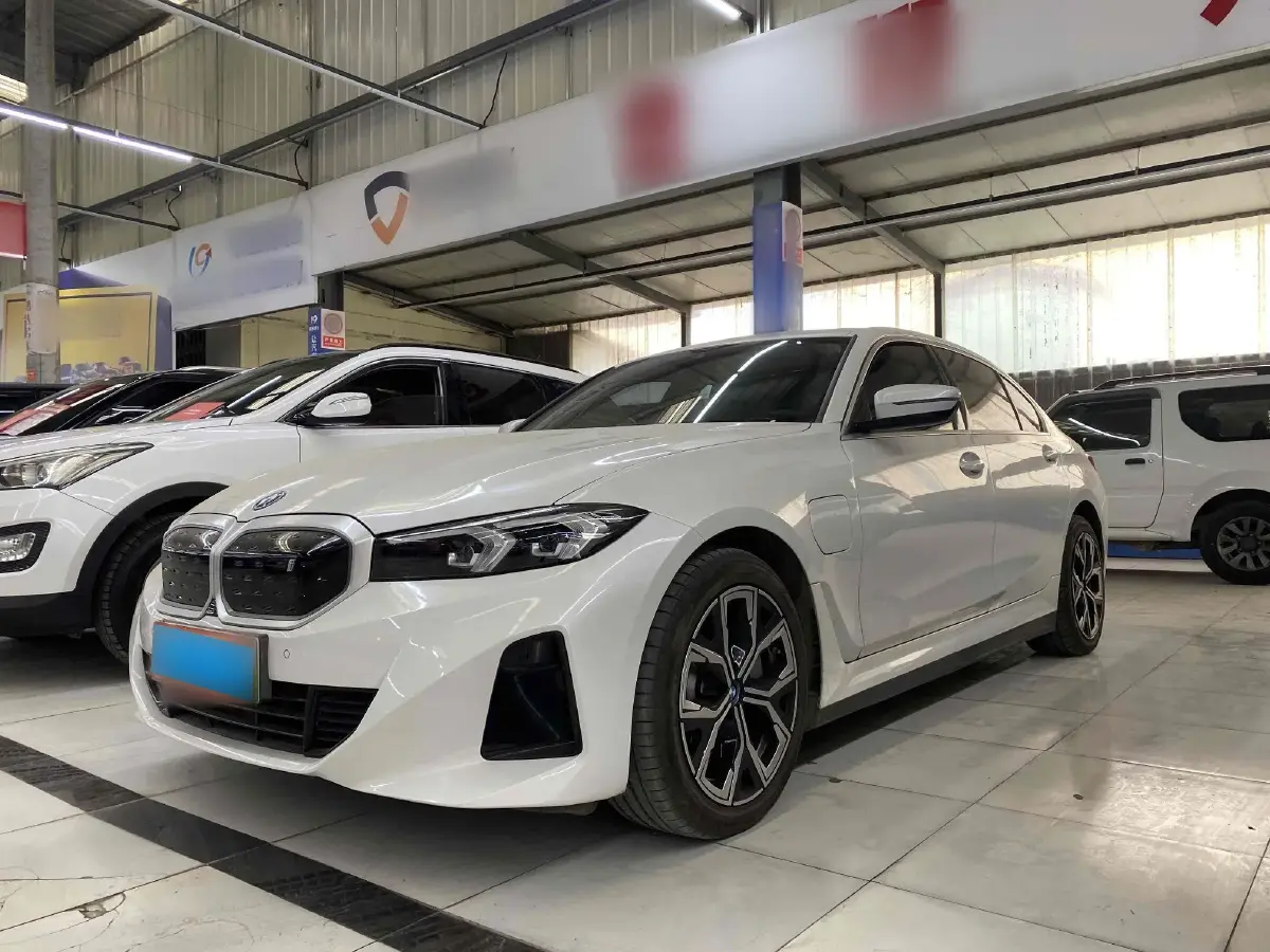 2022 BMW i3 BEV 70KWH